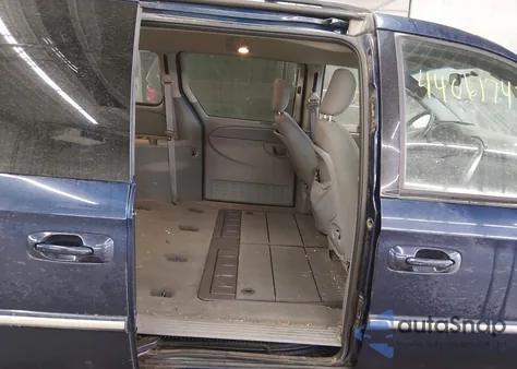 2006 Chrysler Town & Country Touring z USA, uszkodzony, nr VIN 2A8GP54L16R717719